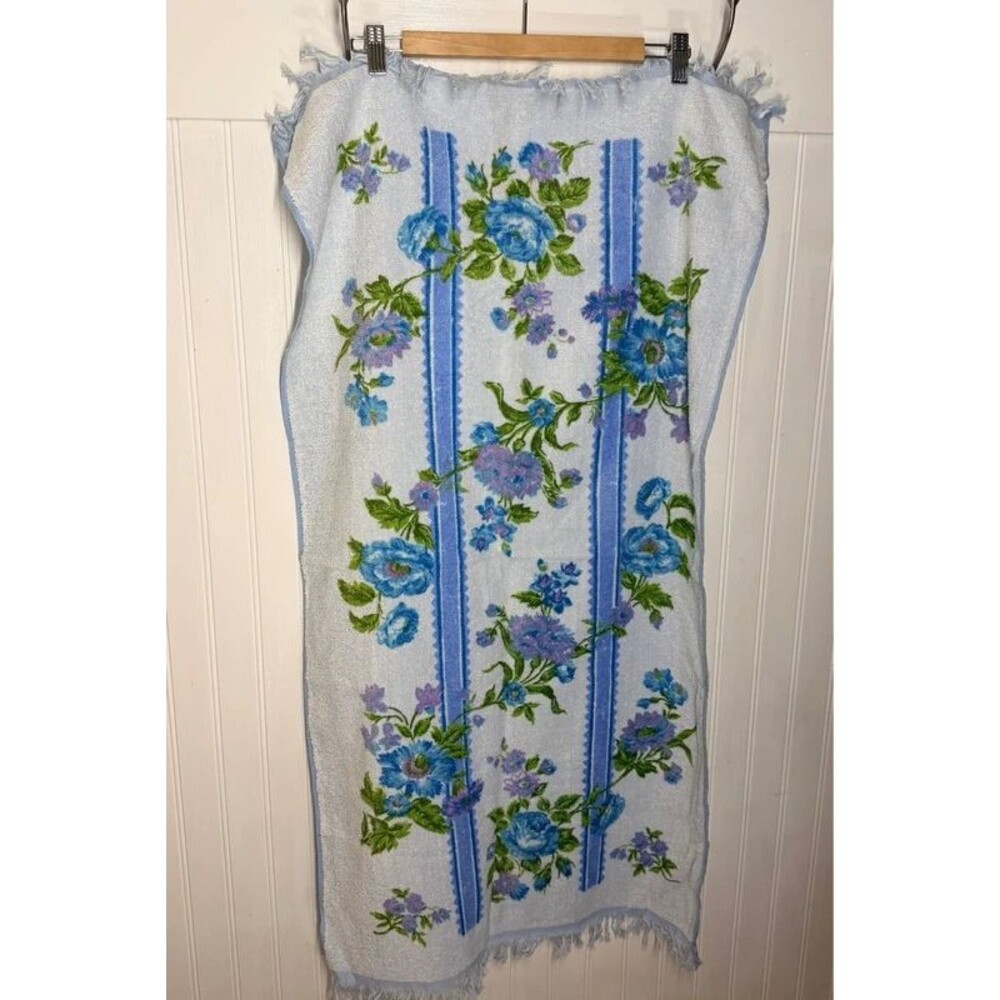 Vtg Bath Towel Cannon Blue Rose Fringe 100% cotton